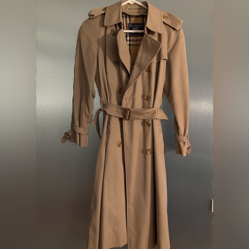 Vintage Burberrys' London Trench Coat - Pre-1990s - Size 8L (Fits 4/6)